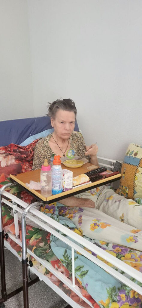 Прием пищи в доме престарелых