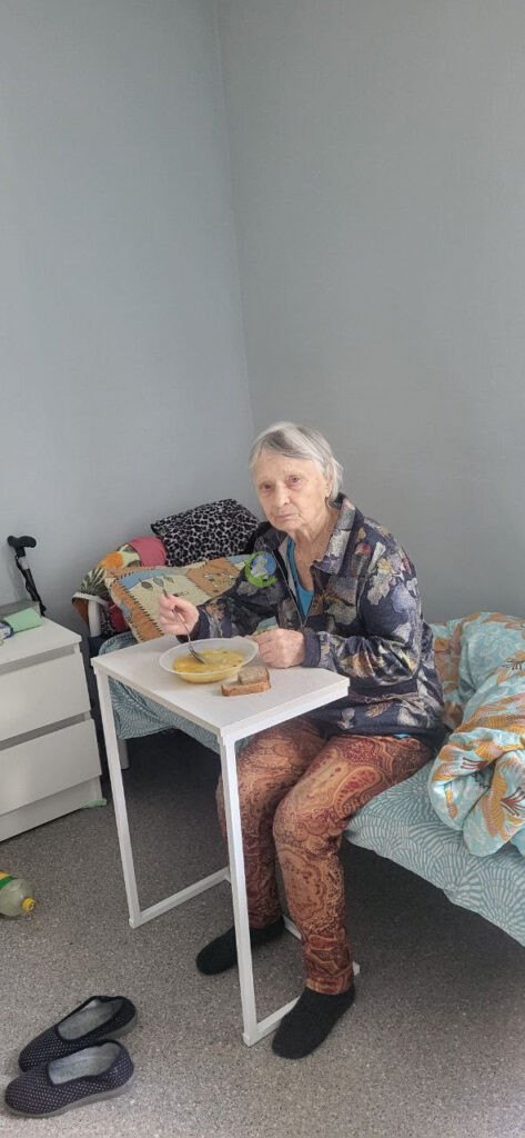 Прием пищи в доме престарелых