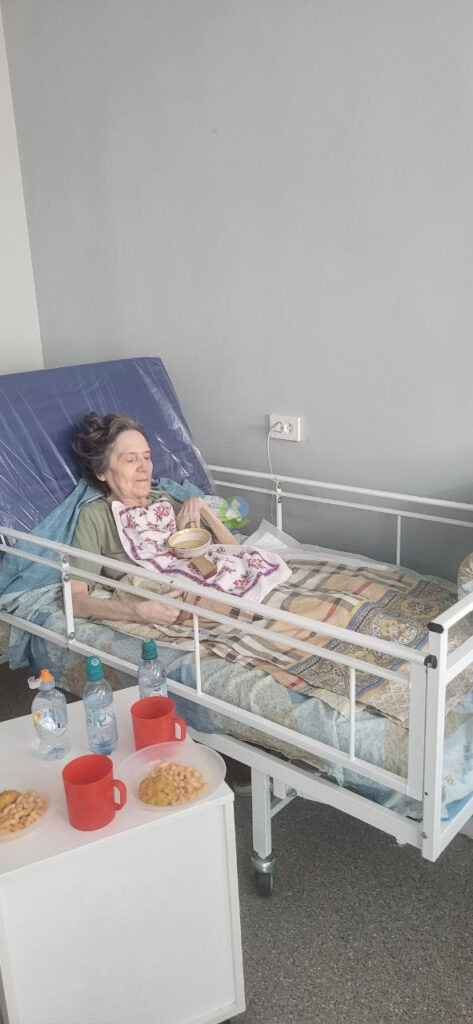 Прием пищи в доме престарелых