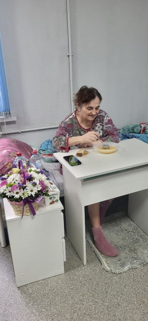 Прием пищи в доме престарелых Оазис Спокойствия