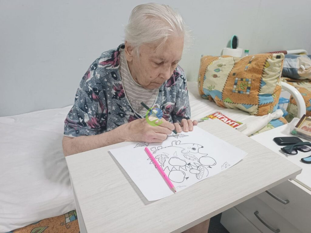 Творческое утро в доме престарелых