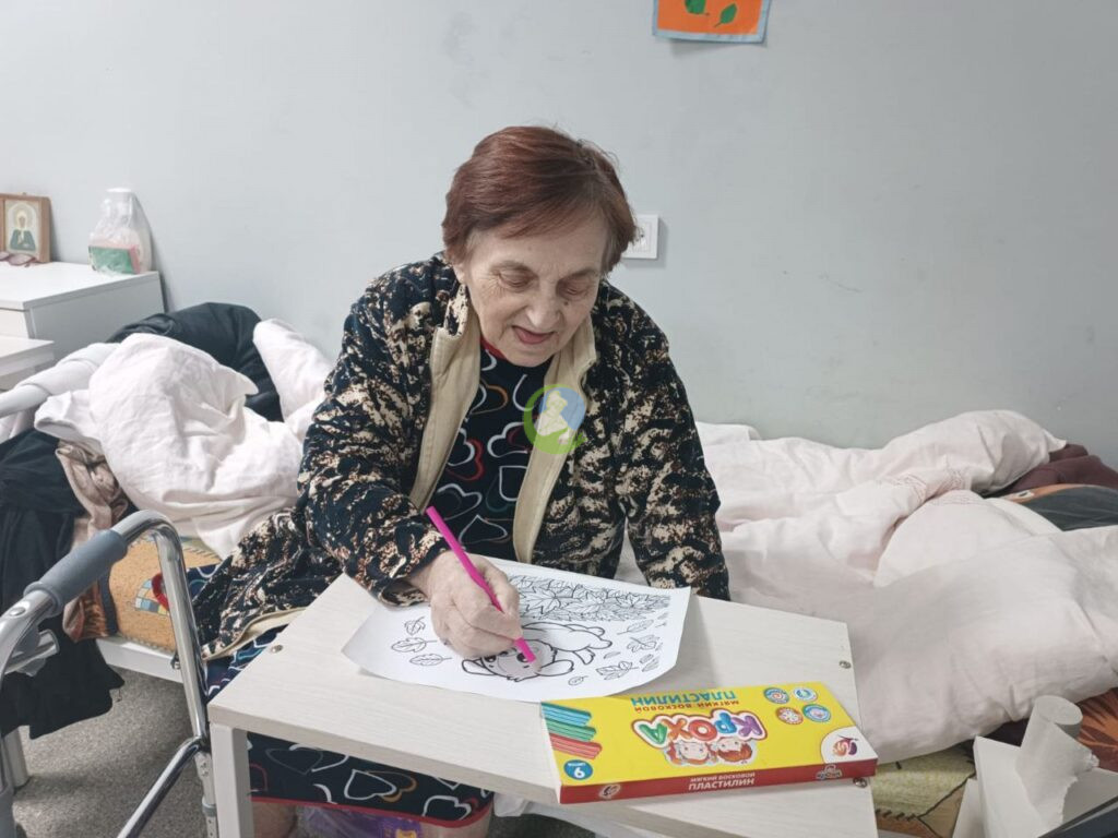 Творческое утро в доме престарелых