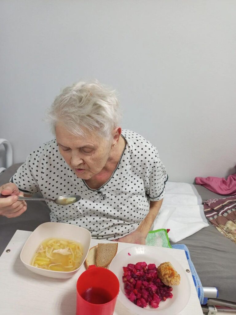 Обеденное время в пансионате