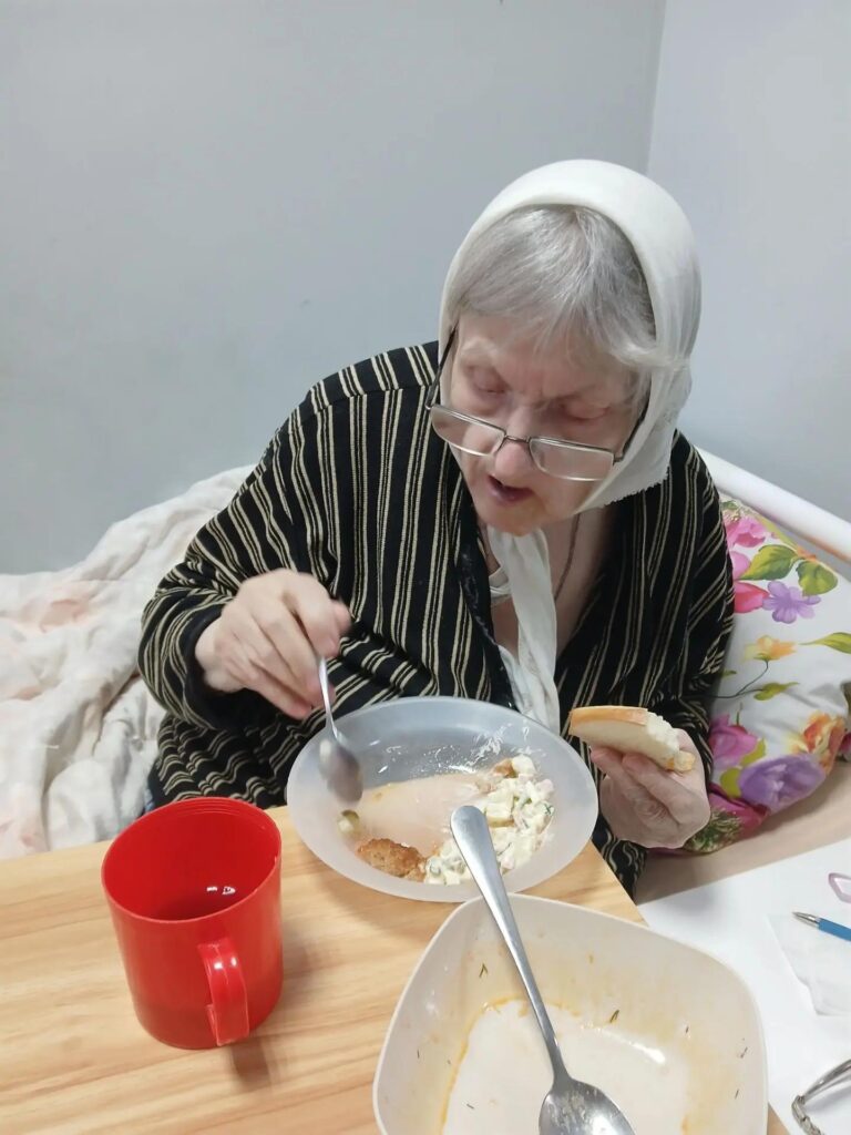 Прием пищи в пансионате